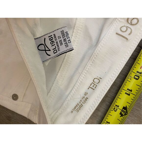 DL1961 Angel Mid Rise Skinny Ankle Jeans in Milk White, Size 27", MSRP $179 - Picture 5 of 11